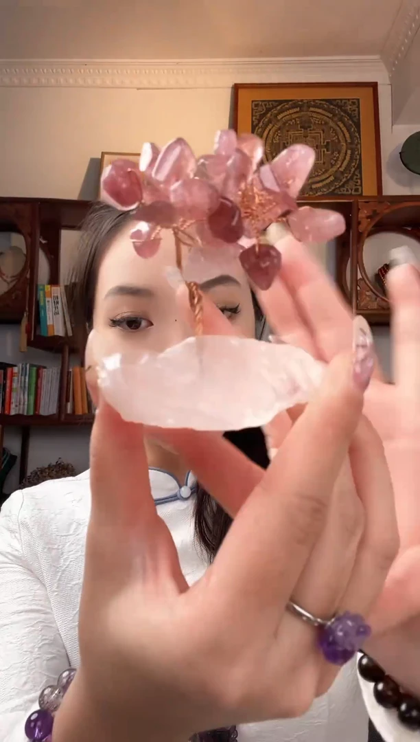 【闪购商品】水晶摆件未镶嵌草莓晶+粉晶底摆件