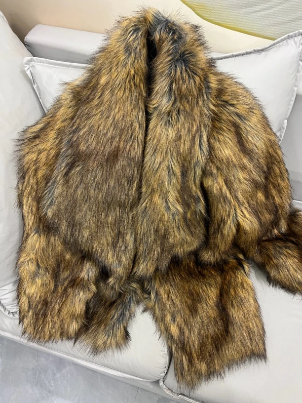 2024新款毛毛外套保暖时尚