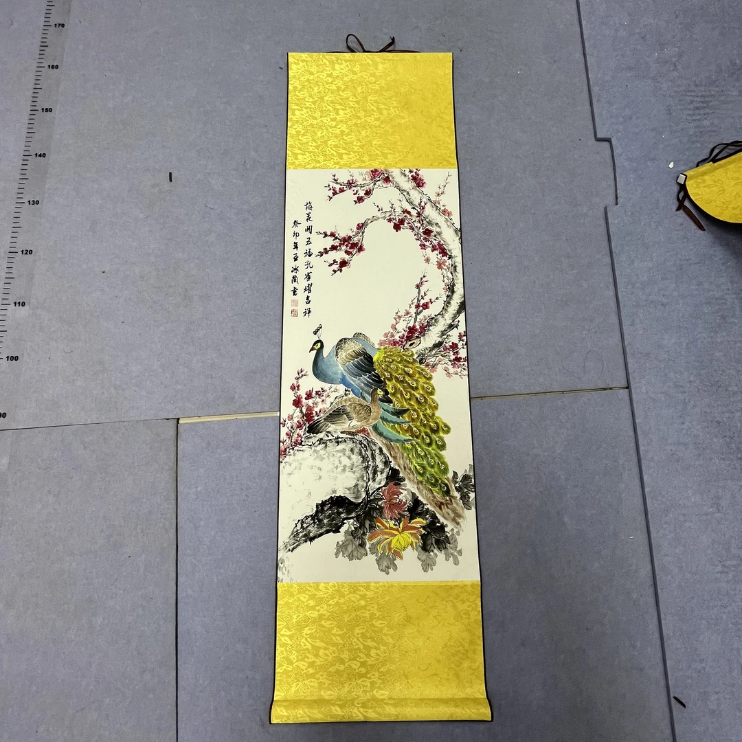 福利《孔雀梅花图》-竖幅玄关客庭花鸟画