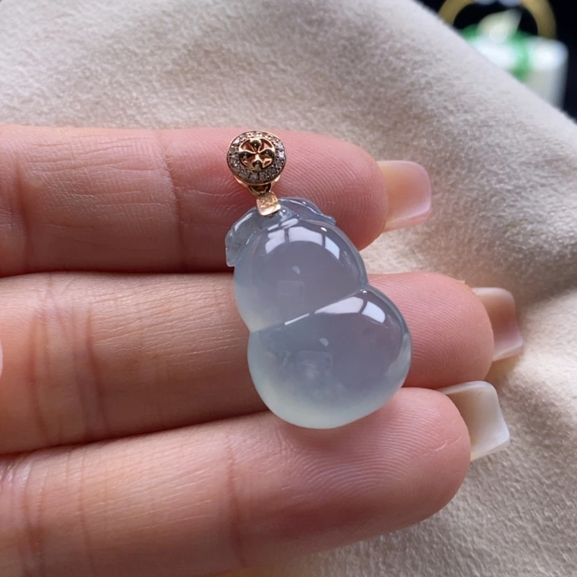 【闪购商品】翡翠吊坠(不含链)18K金镶嵌冰蓝葫芦吊坠