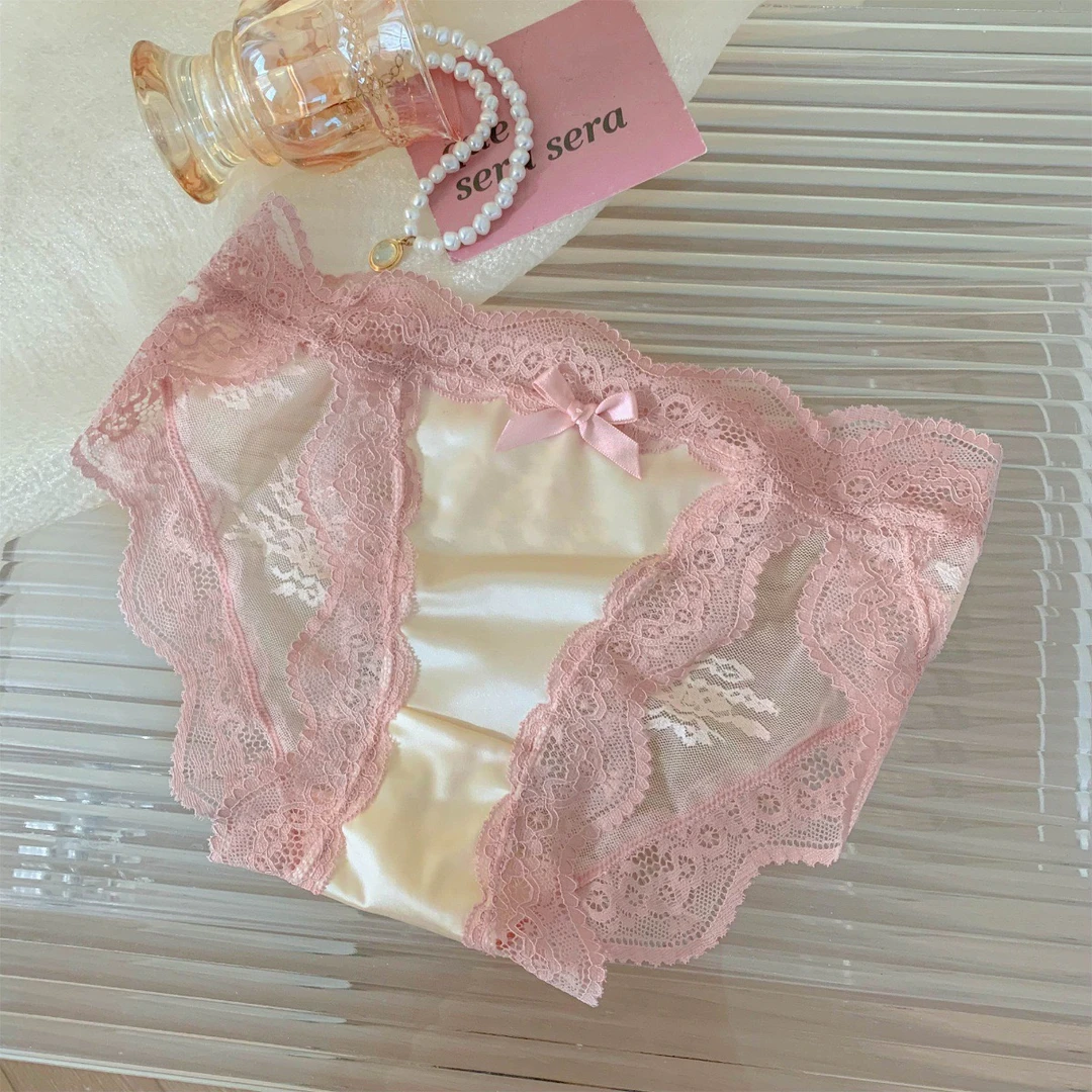 甜蜜杀手：莫奈玫瑰纯欲诱惑缎面蕾丝性感翘臀女士内裤