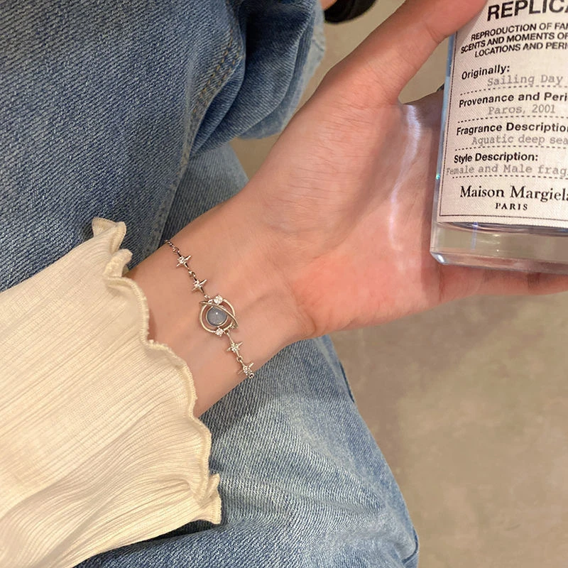 耿耿星河~蓝色轻奢群星星球手链女生ins小众简约设计感高级感饰品