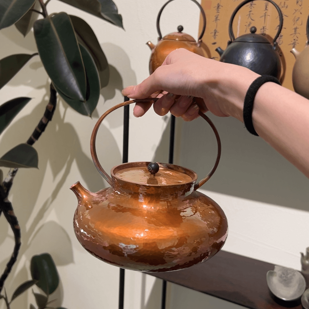 陶瓷。           陶瓷。