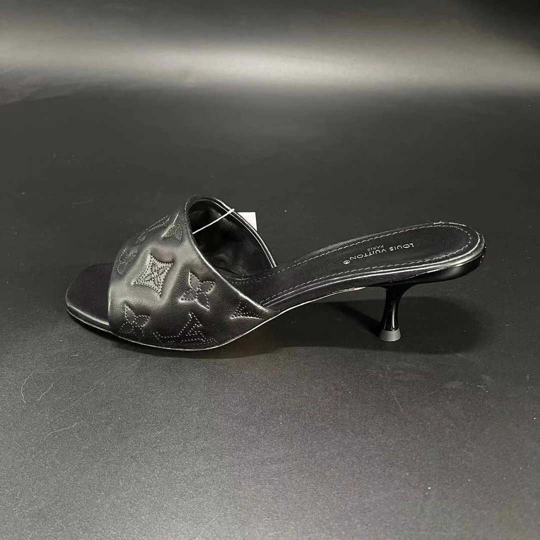 99新 LouisVuitton/路易威登 女士黑色满印夏季时尚百搭细跟凉拖