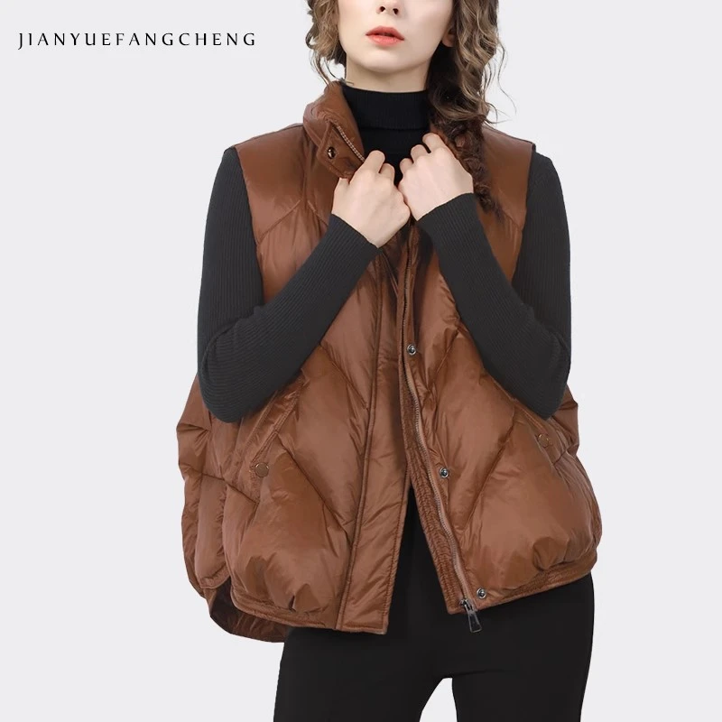 秋冬保暖羽绒服马甲外套女宽松斗蓬短款轻薄白鸭绒坎肩WJ22391