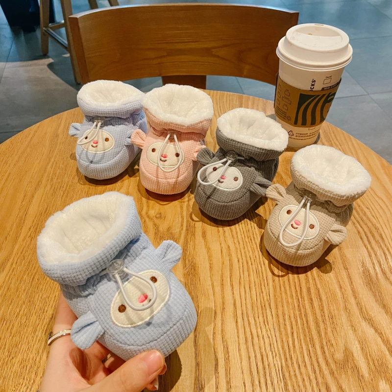 宝宝鞋袜秋冬季新生婴幼儿棉鞋子0-12月加厚软底加绒防掉保暖脚套