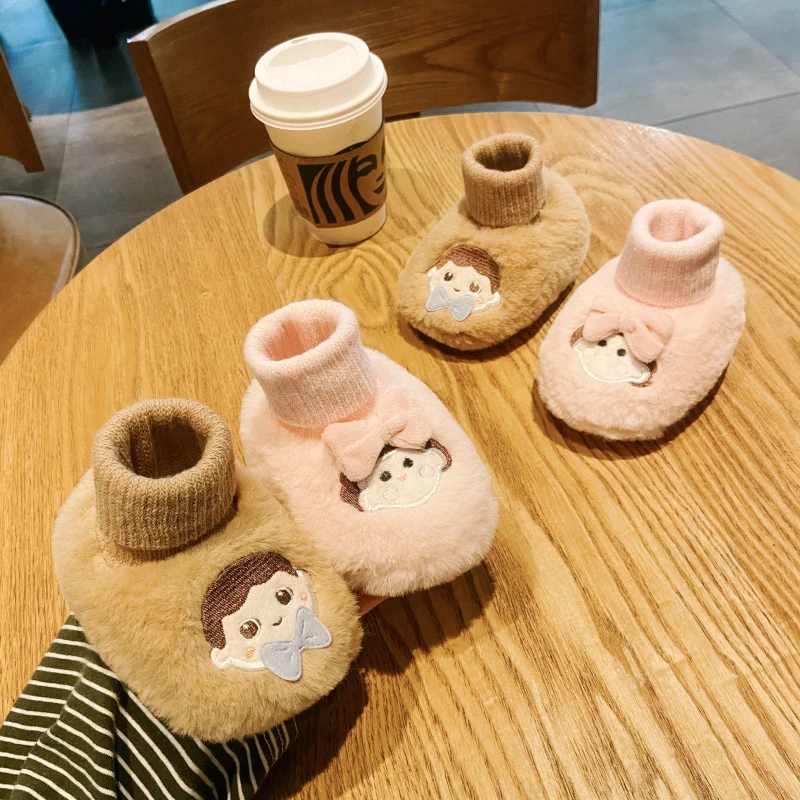 婴儿鞋袜6到12个月0-1岁秋冬季毛毛鞋加绒保暖男女宝宝新生儿软底