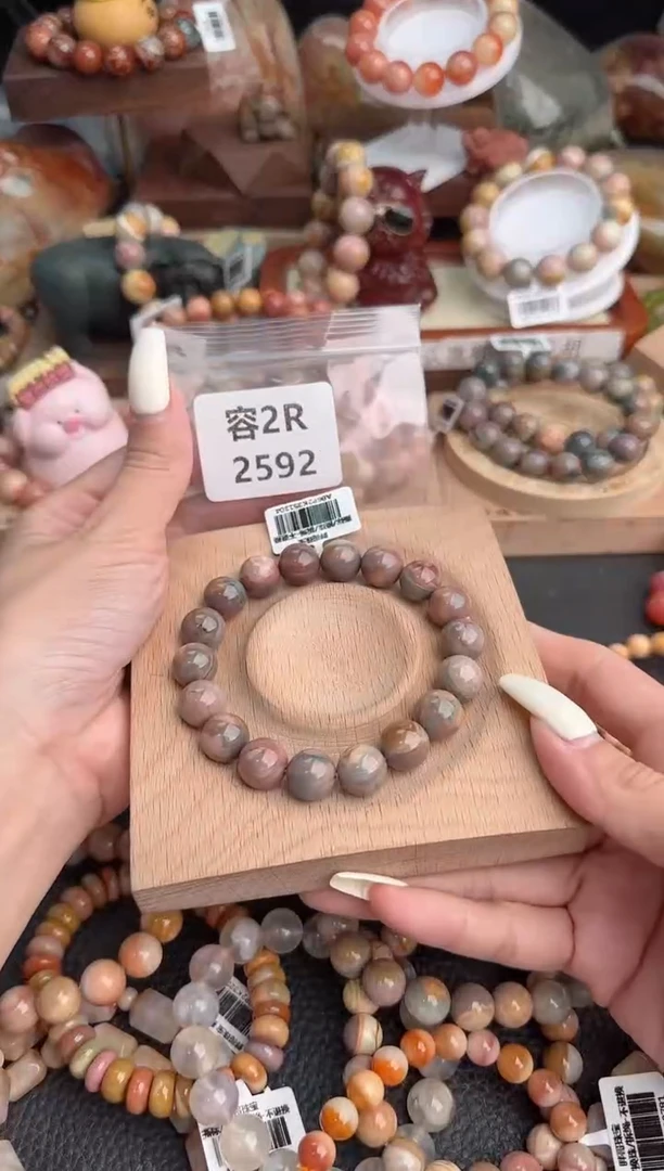 【闪购商品】石英质玉手链未镶嵌2R2592
