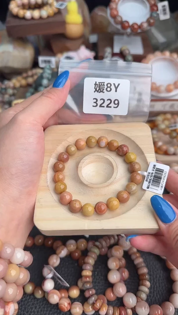 【闪购商品】石英质玉手链未镶嵌8Y3229