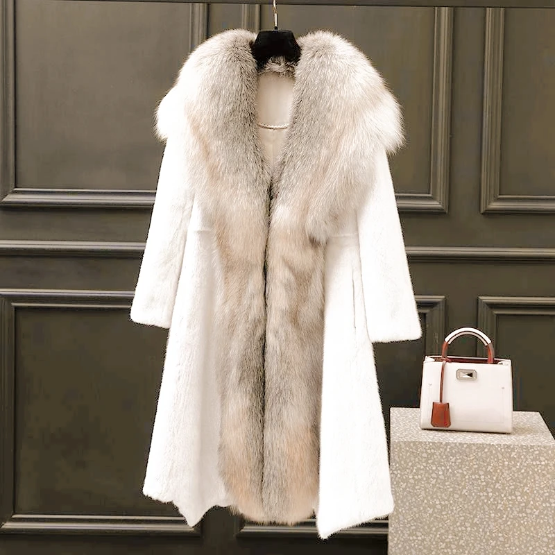 新款爆款时尚短款设计师冬季气质v领狐狸毛外套