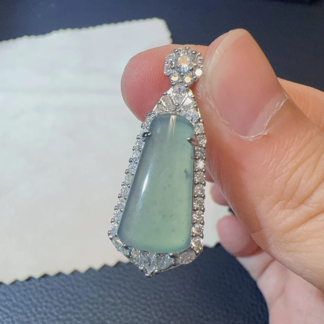 【新款吊坠】天然a货翡翠高冰天空蓝吊坠无事牌无事柱090