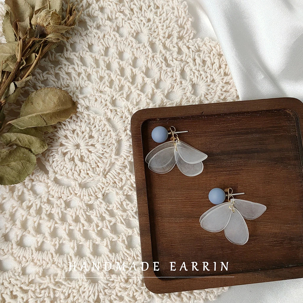 925银亚克力耳饰 @APRIL 雾霾蓝亚克力叶子创意手工耳环小众E097