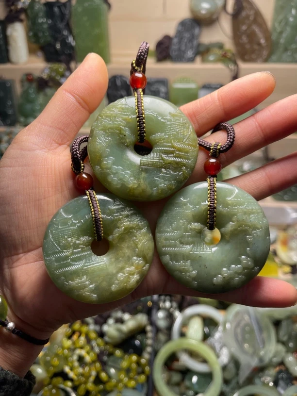 天然玉石平安扣一个意境山水画双面雕刻（多样性发货