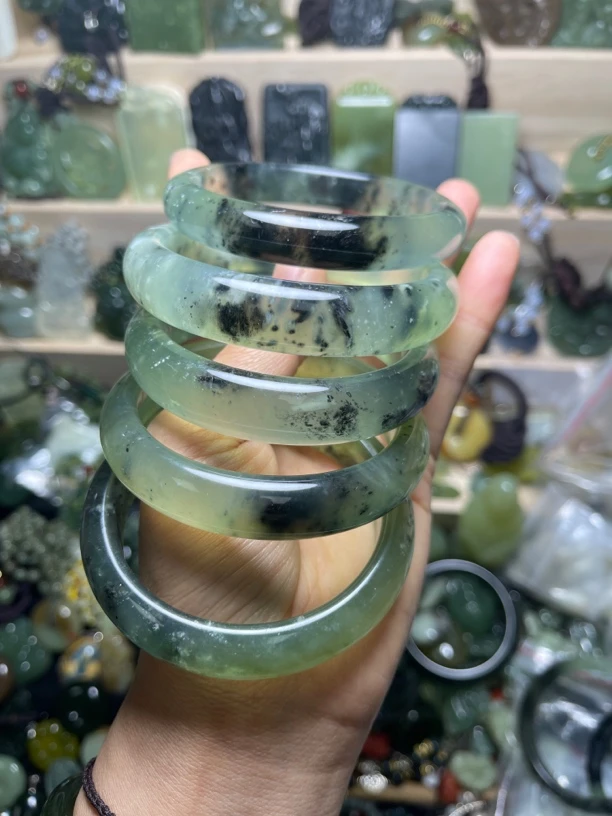 天然玉石手镯冰蓝水墨一只（多样性发货一个