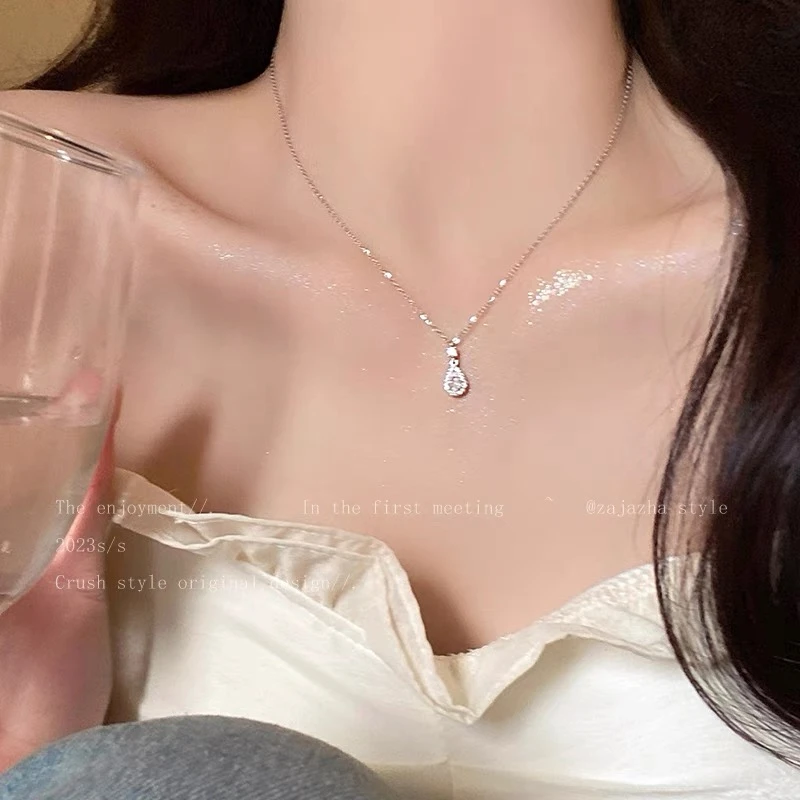 铜合金项链 美女落泪~水滴吊坠项链女轻奢小众设计感高级锁骨链