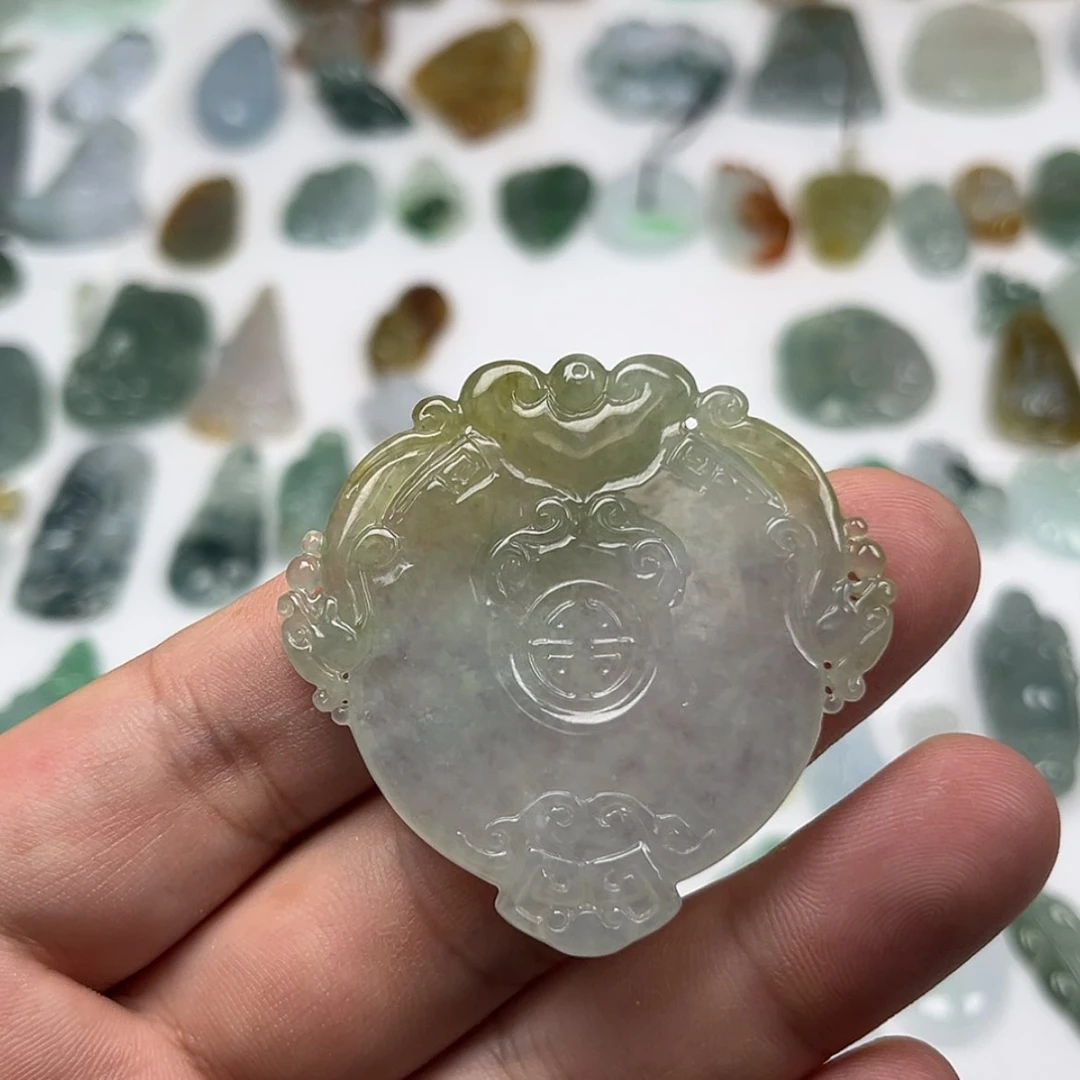 【闪购商品】翡翠颈饰未镶嵌仿古牌