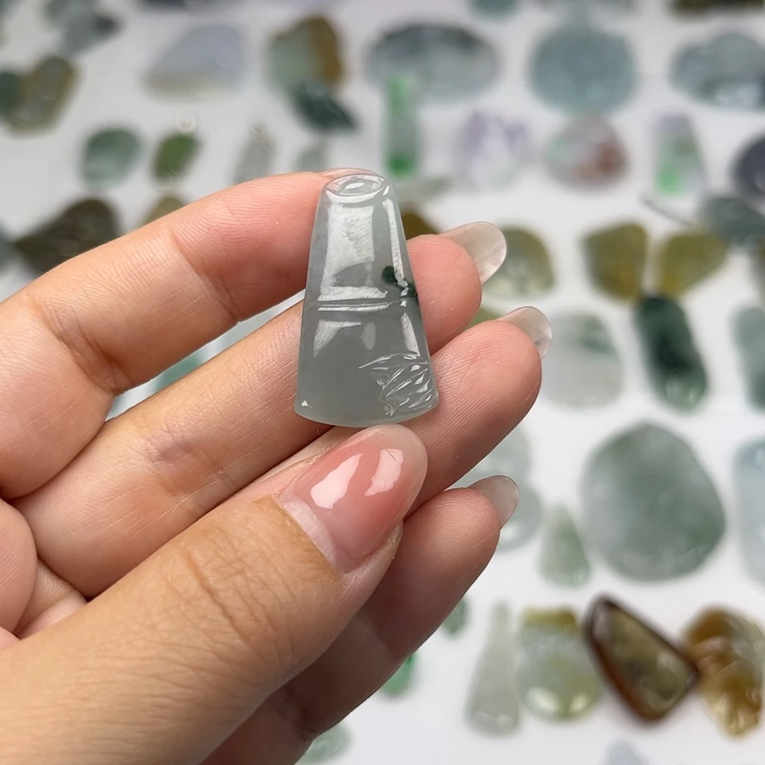 【闪购商品】翡翠颈饰未镶嵌沧***笑竹节