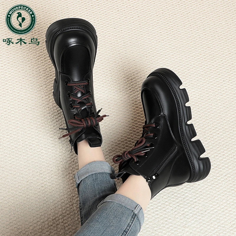 啄木鸟黑色马丁靴女2023秋冬厚底英伦风加绒短筒百搭雪地短靴子