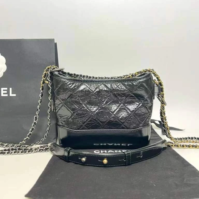 99新 Chanel/香奈儿 黑色油蜡皮30开小号流浪包/AA7326084