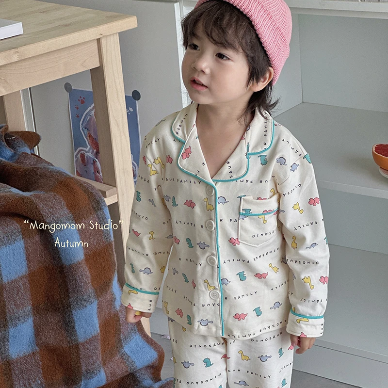 男女宝宝卡通印花款家居服套装儿童秋冬翻领睡衣小童长袖长裤童装