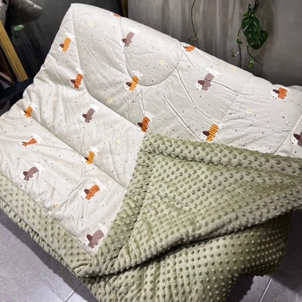 48661  双人秋冬40支棉布+毛绒，5斤大豆纤维豆豆被，尺寸：2x2.3米