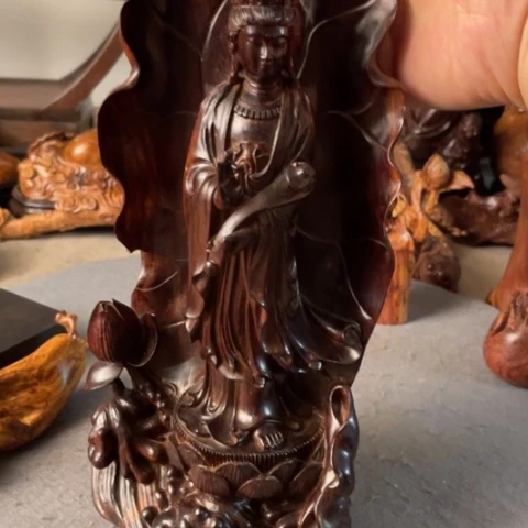 【闪购商品】小叶紫檀把件……………