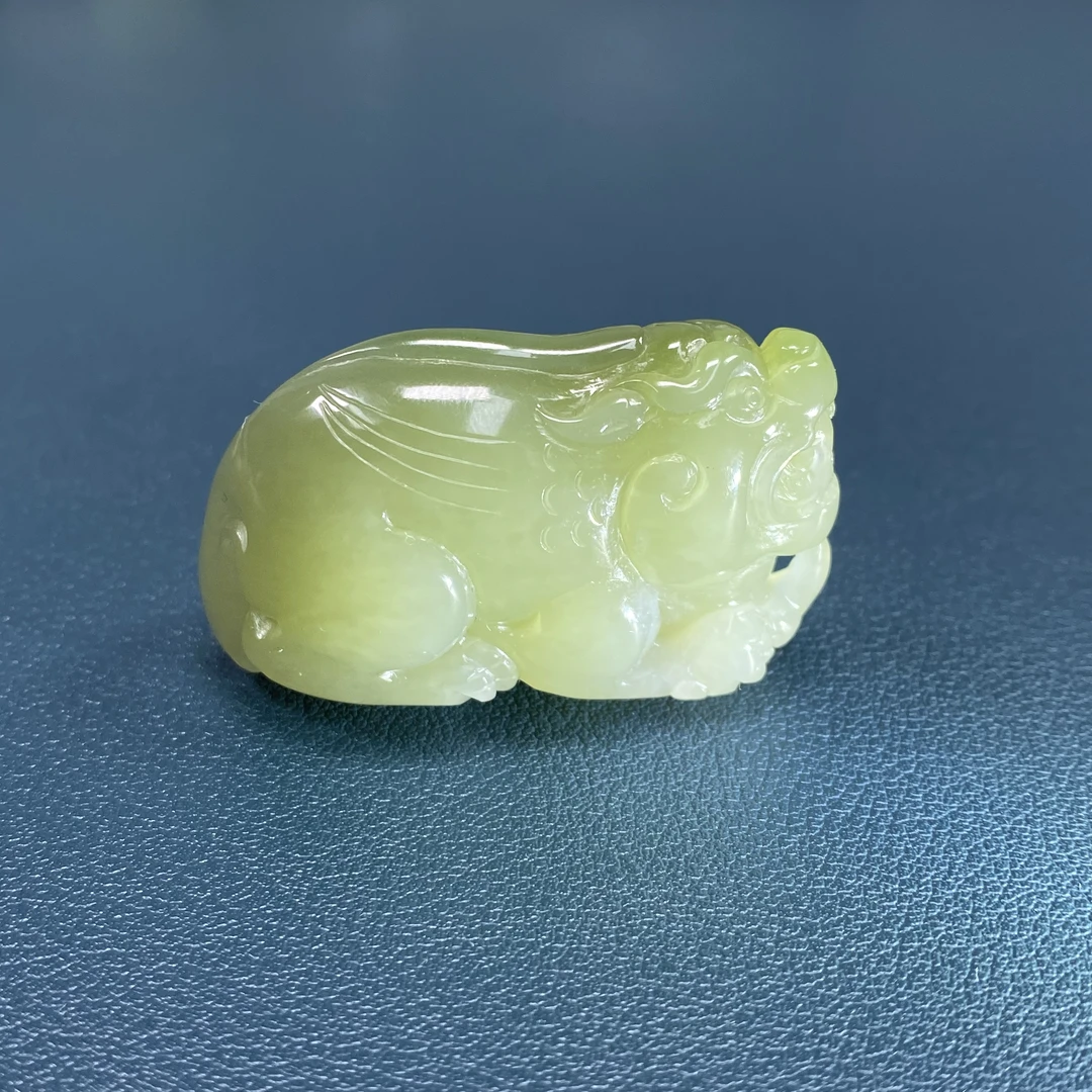 天然和田玉青海料翠青料手工俏色精雕貔貅吊坠可手把精品