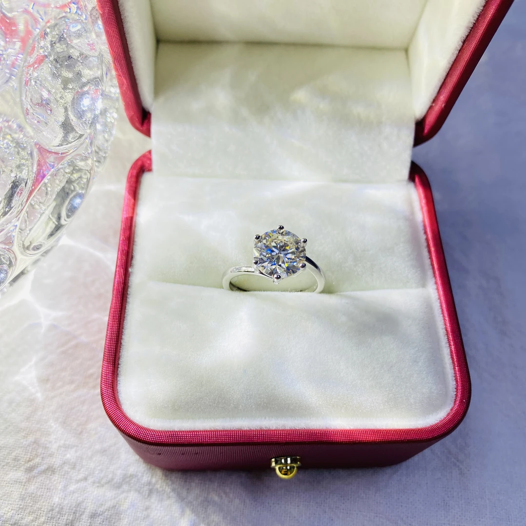 【美佳甄选】熠熠生辉大白白戒指 3CL JZ 6875