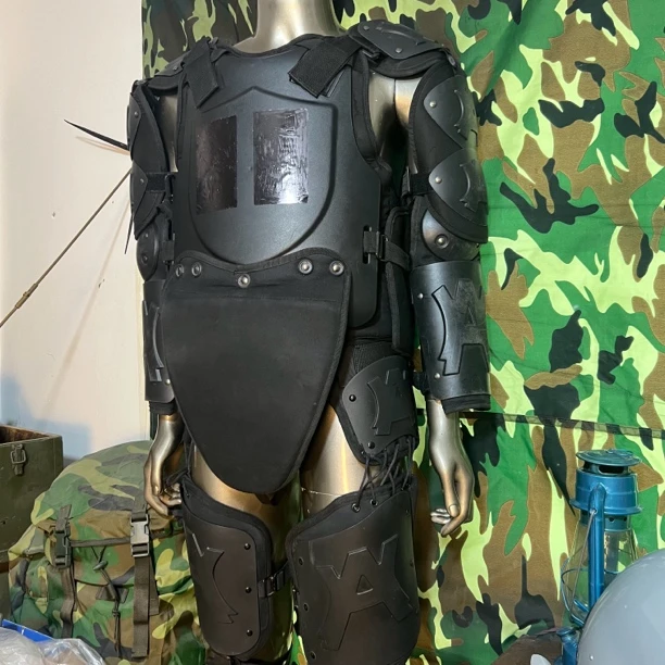 正品老货防暴服护具cosplay收藏一身有磨损