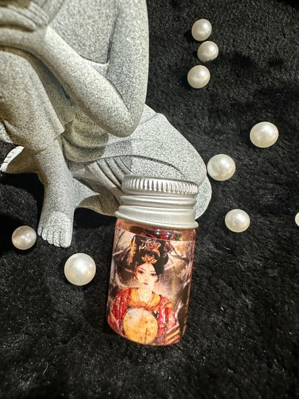 凤求凰油油泰泰特色摆件