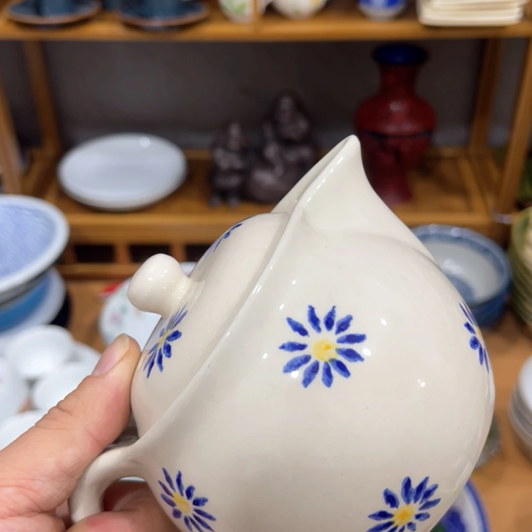 茶盏青花彩绘小调料壶 没有款