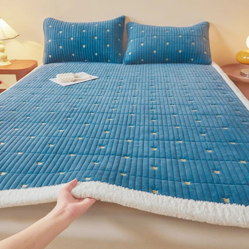 A类宝宝绒床褥子学生宿舍单人床护垫加厚保暖夹棉可机洗家用床盖