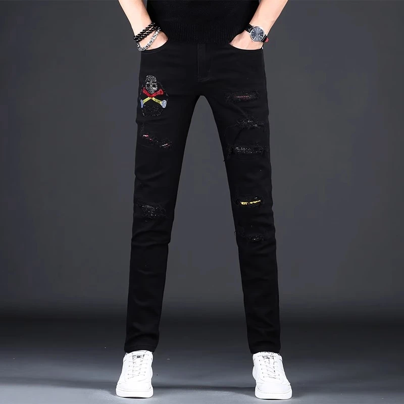 2024爆款欧洲烫钻破洞黑色牛仔裤男款潮牌轻奢修身小脚裤822