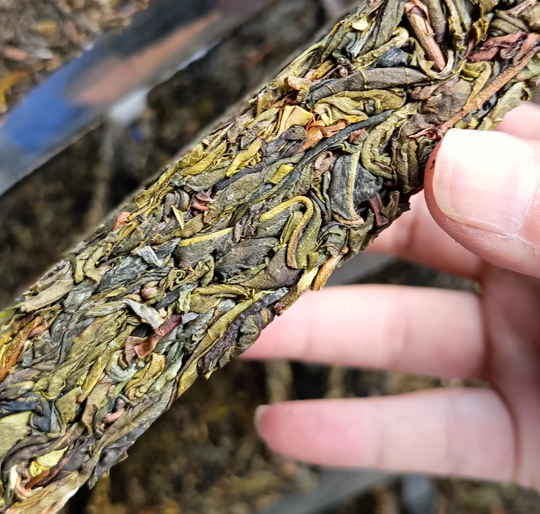 【活动福利】2024年 正气塘古树黄金叶 云南普洱茶生茶 茶砖 200g