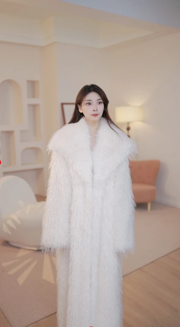 【元宝】2025长款冬款时尚气质宽松长款毛毛大衣外套女24DK2185