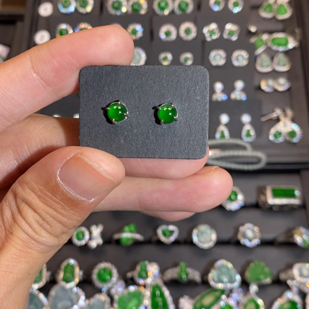 【闪购商品】翡翠手链未镶嵌卷*