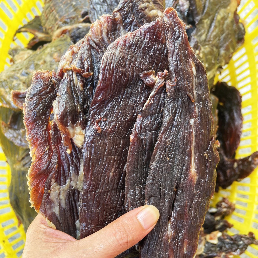 生晒牛肉干切片带油带筋薄片纯日晒真空包装九分干