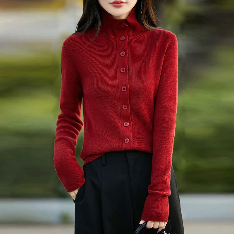 品牌2025新款秋冬时尚高级百搭高领单排扣毛针织衫女士红色开衫