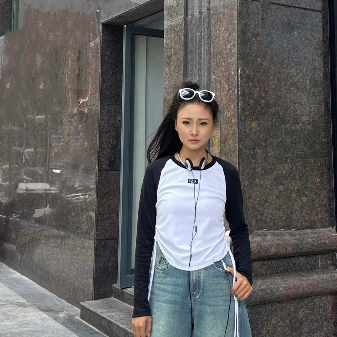 易缔媤黑白T恤显瘦