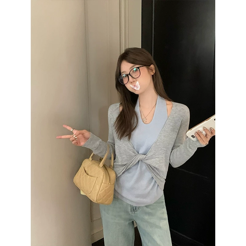 【年终回馈】乌77纯欲甜辣撞色假两件挂脖针织衫女扭结设计感打底衫