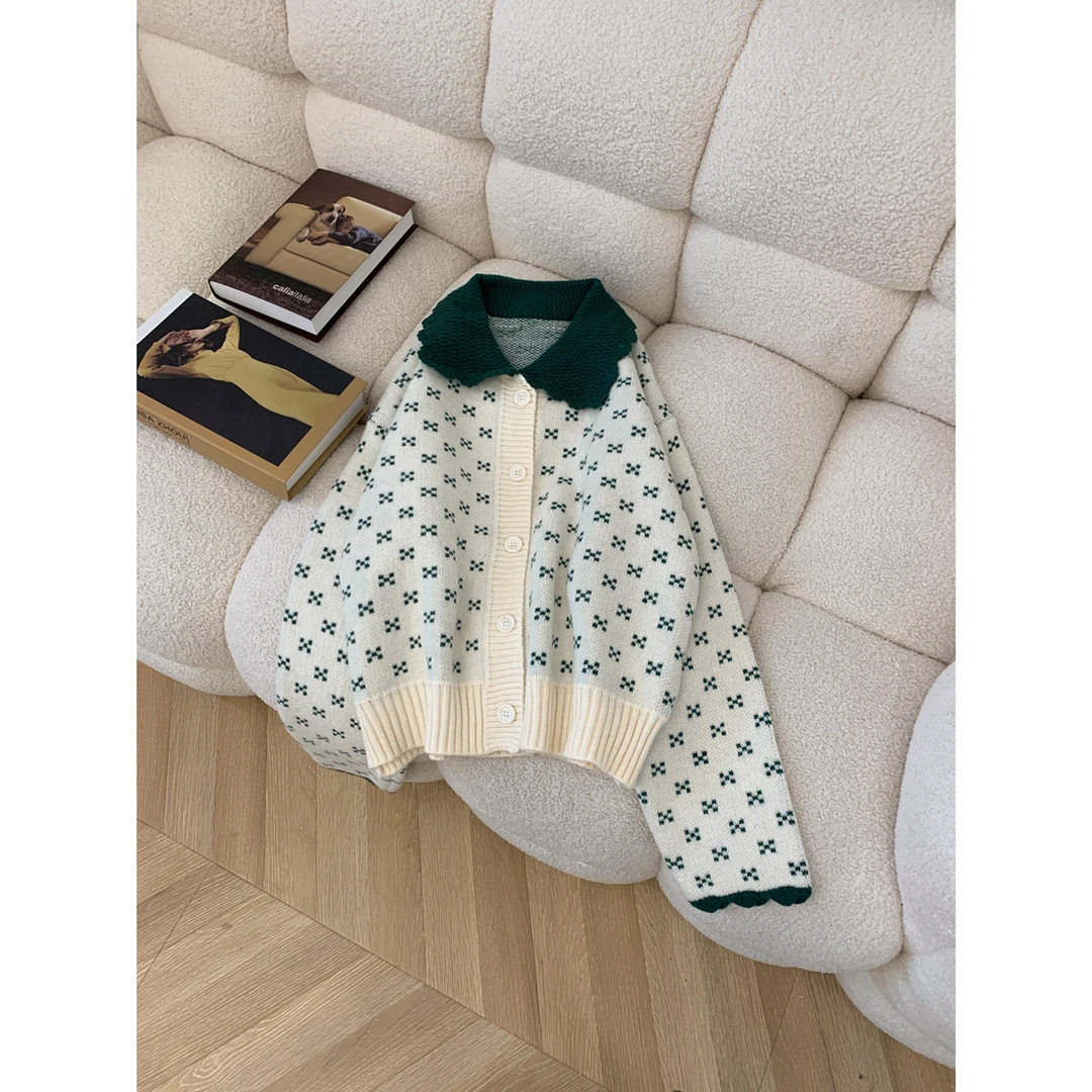 复古撞色钩花娃娃翻领针织衫女秋冬减龄软糯宽松毛衣开衫80650292