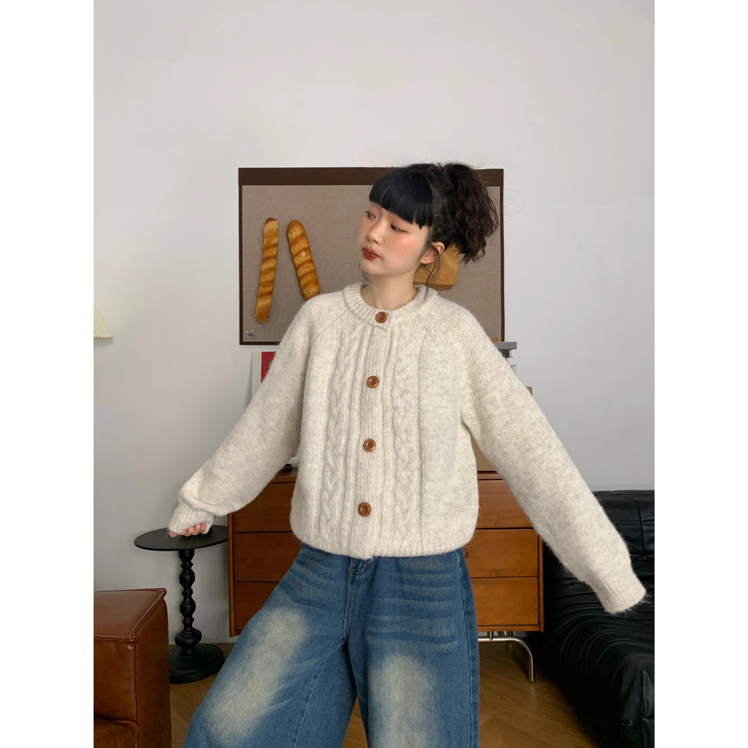 减龄麻花针织开衫女韩版春秋新款圆领宽松软糯加厚百搭毛衣外套潮