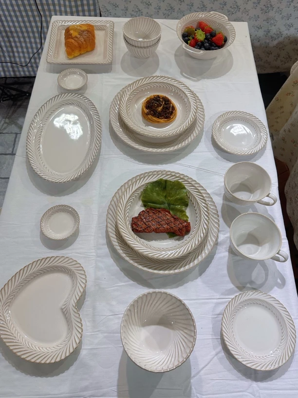 新疆发货釉下彩陶瓷窑变含羞草18件饭碗盘杯餐具套装简约家用复古