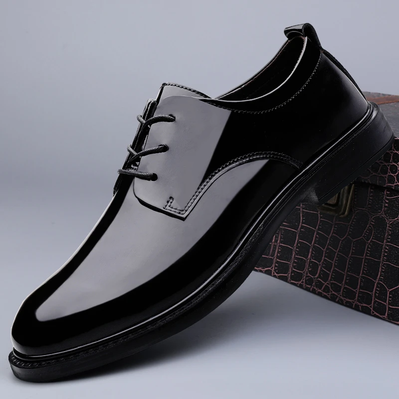秋季男士皮鞋新款软底软面商务正装休闲皮鞋韩版漆面黑色潮流男鞋