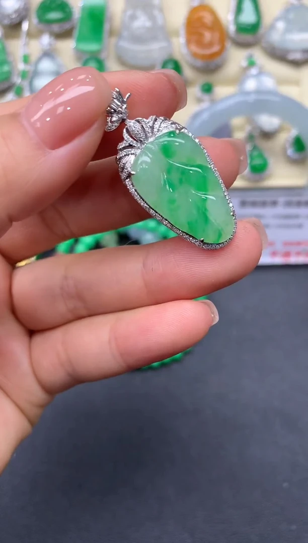 【闪购商品】翡翠颈饰18K金镶嵌415-多人