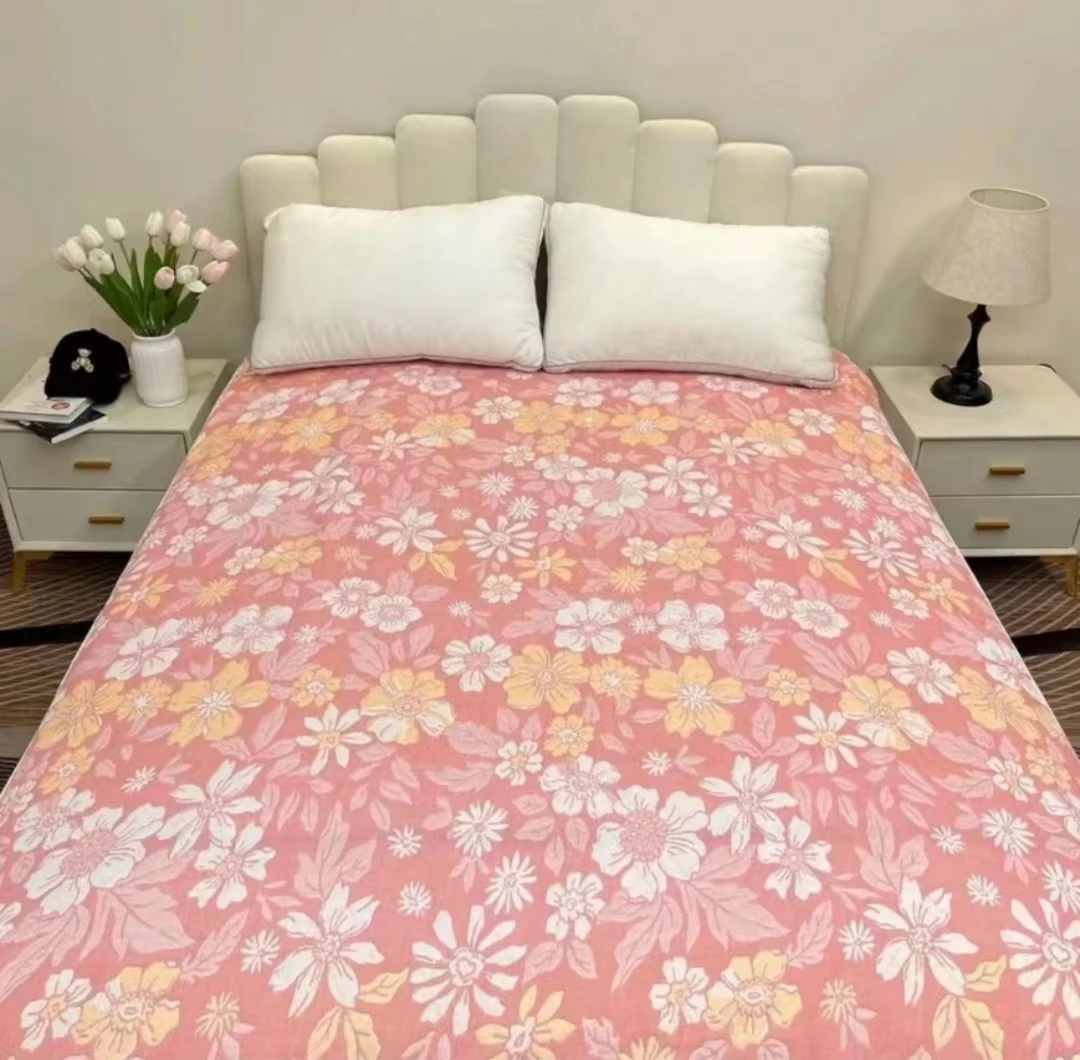 【金禧优品】单人粉色小碎花舒适透气床盖150.200