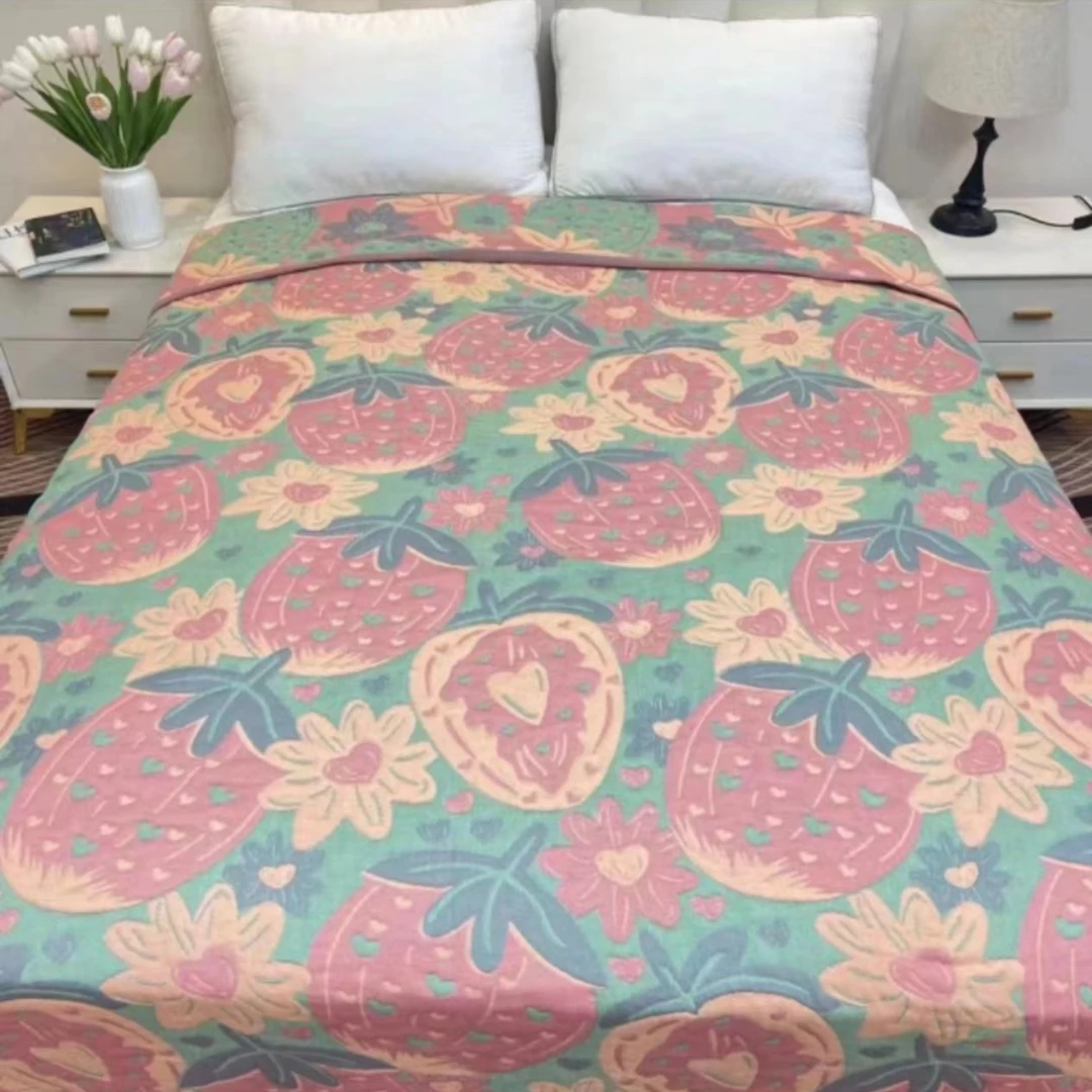 【宠粉福利】双人小粉色草莓棉加厚加密双人舒适透气床盖200*230