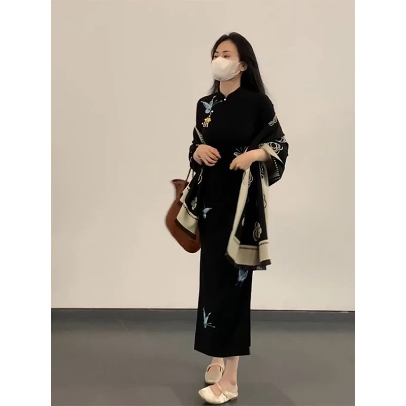 新中式国风复古蝴蝶印花改良旗袍黑色连衣裙披肩年轻款两件套秋季