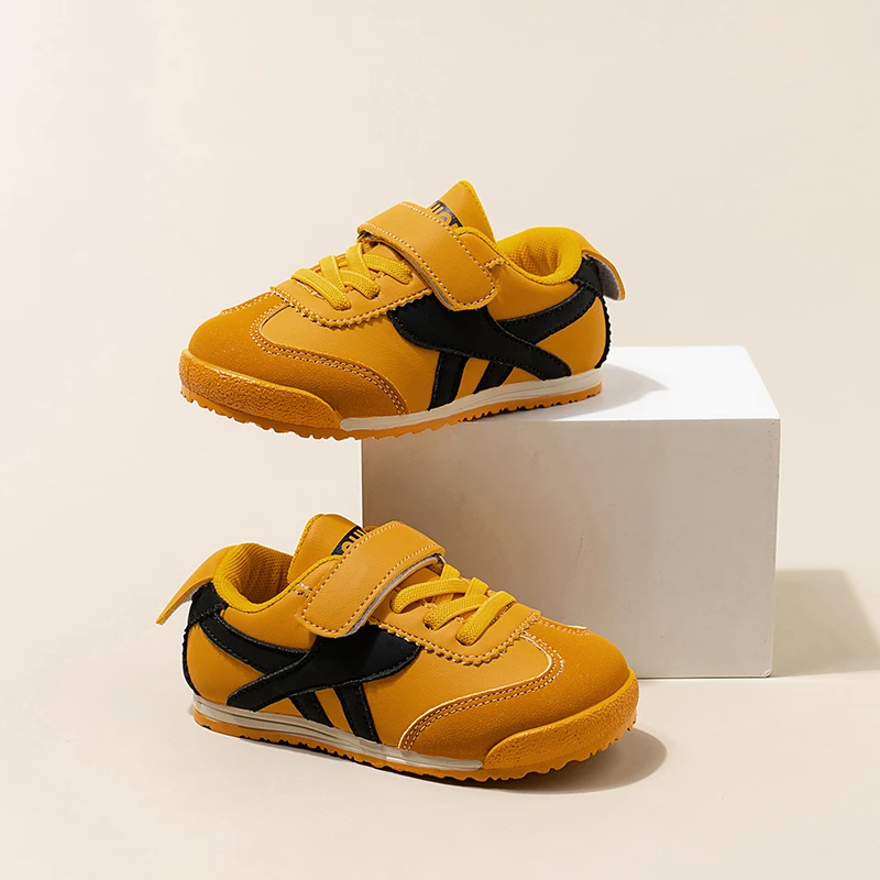 儿童运动鞋女童阿甘鞋2024春秋季新款男童休闲鞋软底防滑德训板鞋