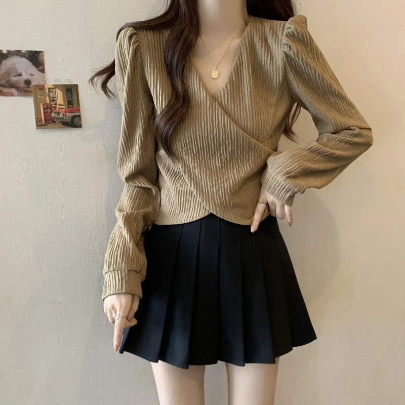 韩版V领设计感交叉长袖T恤女秋季新款大码胖妹妹小众独特短款上衣